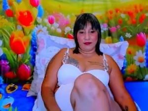 Adult Video Chat with Roxyfoxy69 - Myfreecams