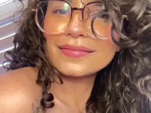 Adult Webcams with Cinnamon_rosa - Myfreecams