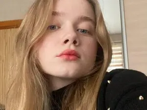 Live Porn with Evievil - Myfreecams