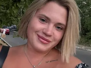 Sex Cam with SexyFuckQueen - Myfreecams