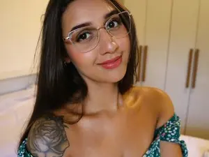 Nude Webcam with Iris_ - Myfreecams