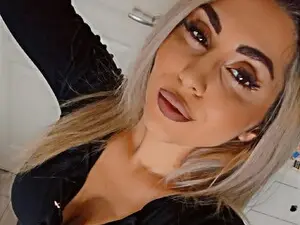 Free Porn Cam with TorriHayes - Myfreecams