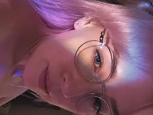 Watch Live Sex Cams with NahlaHoney - Myfreecams