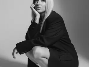 Live Porn with DiamondAva - Myfreecams