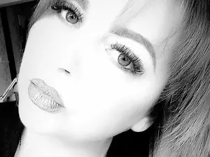 Live Porn with ErikaSwa - Myfreecams
