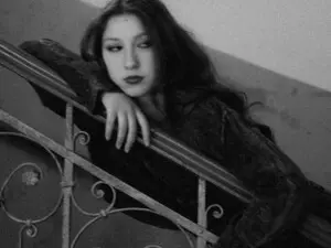 Live Sex Cam with FoxyLizzy - Myfreecams