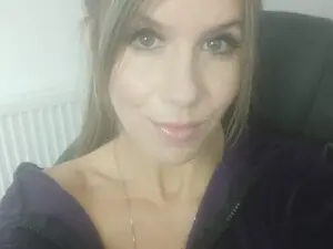 Live Sex Cam with MiyaHale - Myfreecams