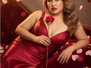 Live Sex with Anniecoopeer - Myfreecams