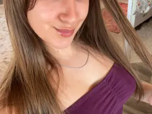 Free Live Porn with Sexylexi211 - Myfreecams