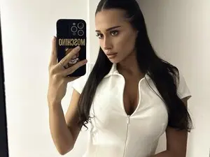 Watch Live Sex Cams with AlishaSkye - Myfreecams