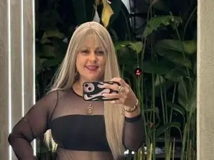 Watch Live Sex Cams with SammyGold7 - Myfreecams