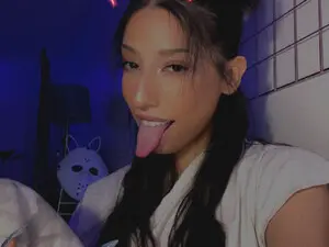 Live Sex with coconutbunz - Myfreecams