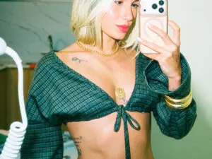 Live Sex Cam with Kimsummer25 - Myfreecams