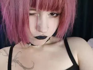 Adult Video Chat with KikiMoor - Myfreecams