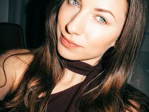 Free Porn Cam with ErinsBDay - Myfreecams