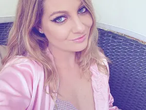 Private Sex Chat with VeronicaOMG - Myfreecams