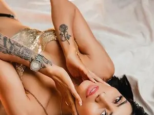 Watch Live Sex Cams with Tami_04 - Myfreecams