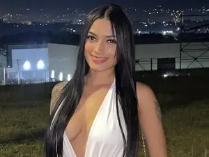 Live Sex Cam with Lilinicolle - Myfreecams