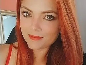 Sex Chat with Rubiblues - Myfreecams