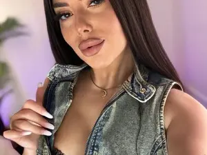 Watch Live Sex Cams with AlanaBaabe - Myfreecams