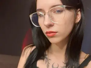 Free Porn Cam with KarolinaBlack - Myfreecams