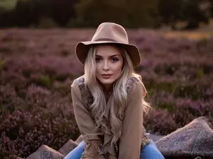 Sex Chat with Bell_kim - Myfreecams