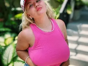 Live Sex Cam with Horny_Cake - Myfreecams