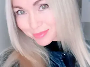 Free Live Porn with Ellisagirl - Myfreecams