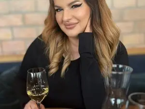 Sex Chat with LaraHartt - Myfreecams