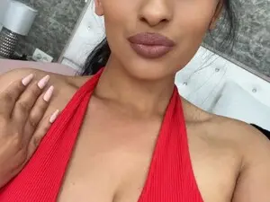 Adult Webcams with Aimeclarke - Myfreecams