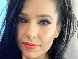 Best Webcam with SmileyTinaa - Myfreecams