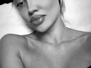 Adult Video Chat with Cranberrye1 - Myfreecams