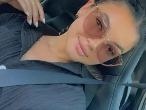 Adult Video Chat with Sabrinna_Sky - Myfreecams