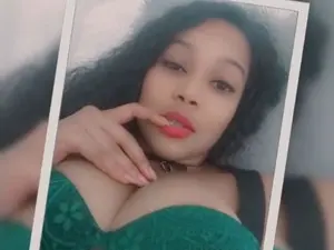 Adult Video Chat with MoniqueLovay - Myfreecams