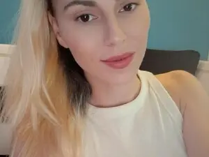 Live Sex with Sashha69 - Myfreecams