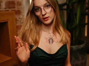 Free Live Porn with BlondieMuse_ - Myfreecams
