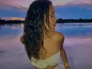Live Porn with Hannakk - Myfreecams