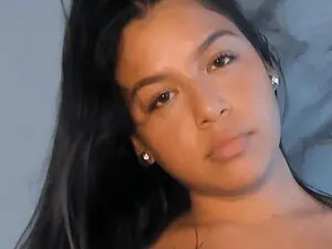 Adult Video Chat with Clara4w - Myfreecams
