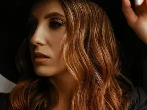 Adult Webcams with MiaWollson - Myfreecams