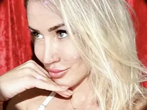 Nude Webcam with Katrix - Myfreecams