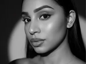 Nude Webcam with Amara19 - Myfreecams