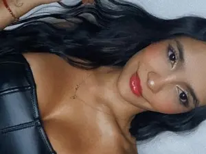 Live Sex Cam with KishaColins - Myfreecams