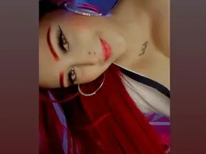 Live Sex Cam with Lucythin2 - Myfreecams