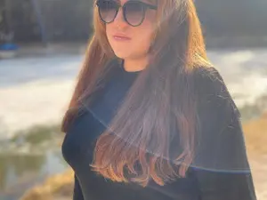 Watch Live Sex Cams with Klassy_Holls - Myfreecams