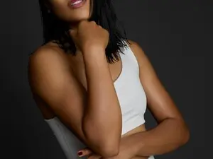 Live Sex Cam with carolinewildd - Myfreecams