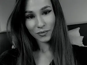 Nude Webcam with ShySaraa - Myfreecams
