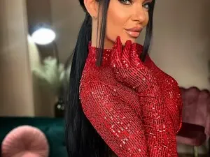 Live Porn with Aly_Ravennx - Myfreecams