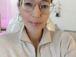 Adult Video Chat with Antonella - Myfreecams