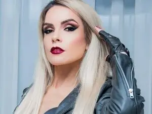 Best live sex cam show with DomCaprisse - Myfreecams