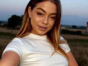 Nude Webcam with Buffy_Live - Myfreecams